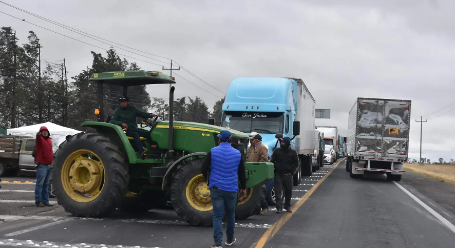 ¡Se libera el Arco Norte en Tlaxcala tras intensa protesta de productores de maíz!