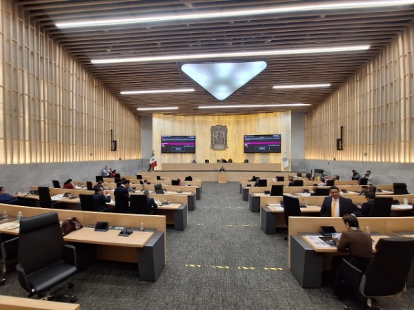 Congreso de Puebla aprueba reforma para reducir jornada laboral a 40 hora