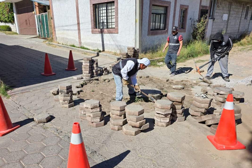 Tlaxcala acelera obras en colonias y centro con brigadas en acción