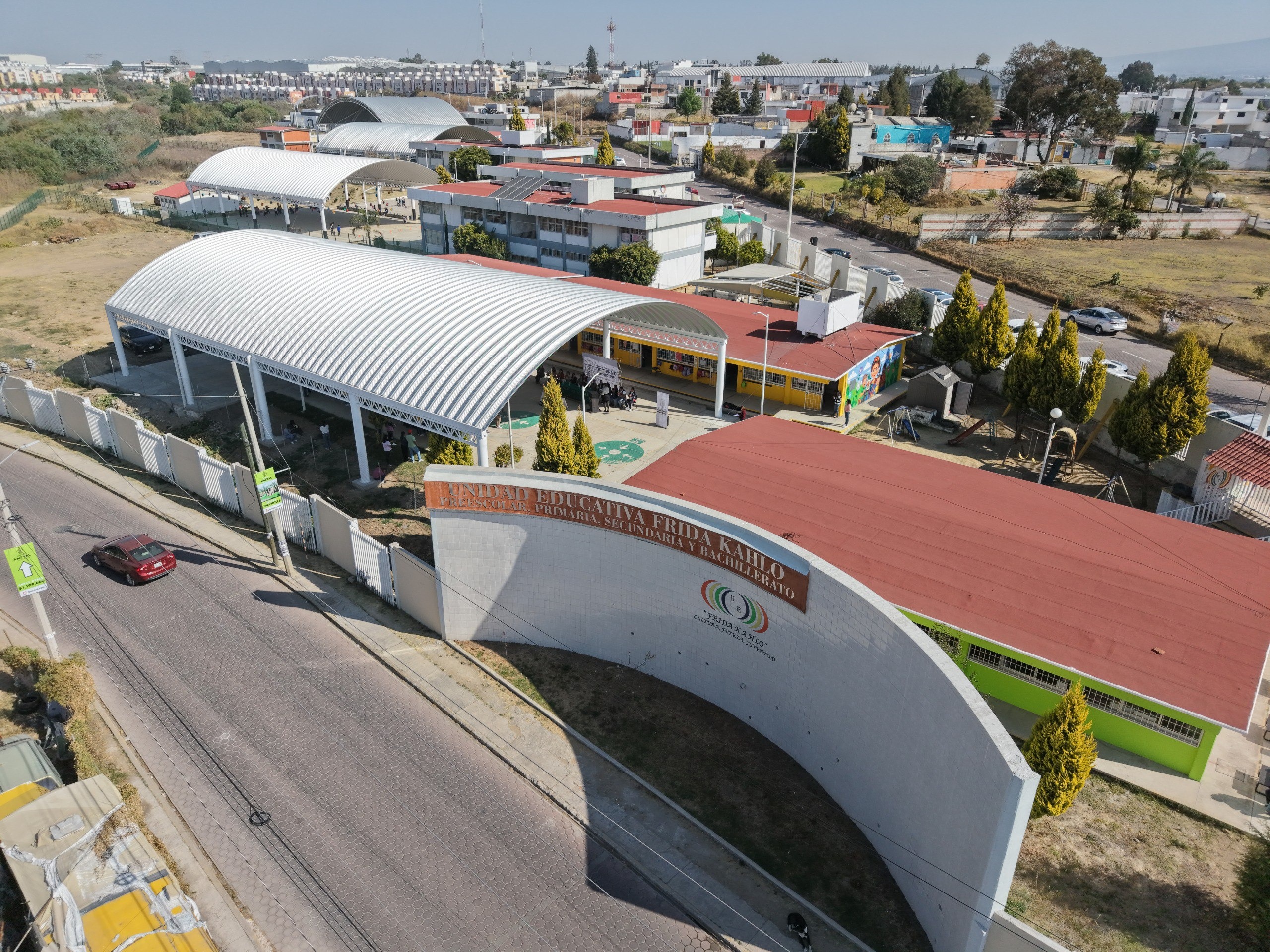 Más infraestructura educativa para Cuautlancingo 