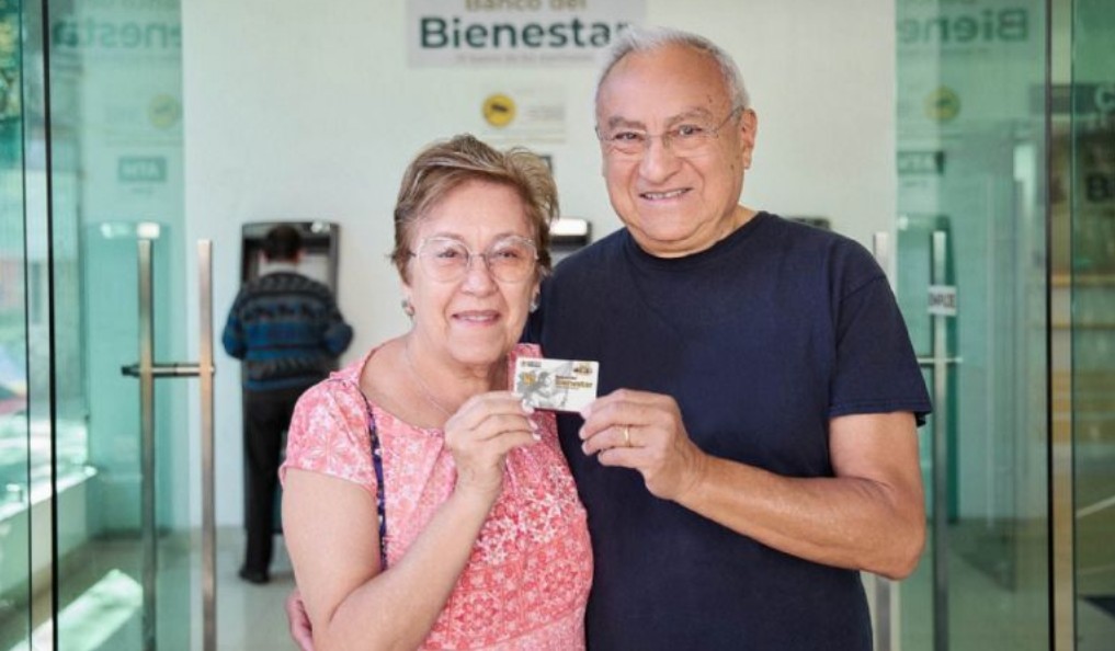 Quiénes reciben la Pensión Bienestar 2026 sin hacer trámite