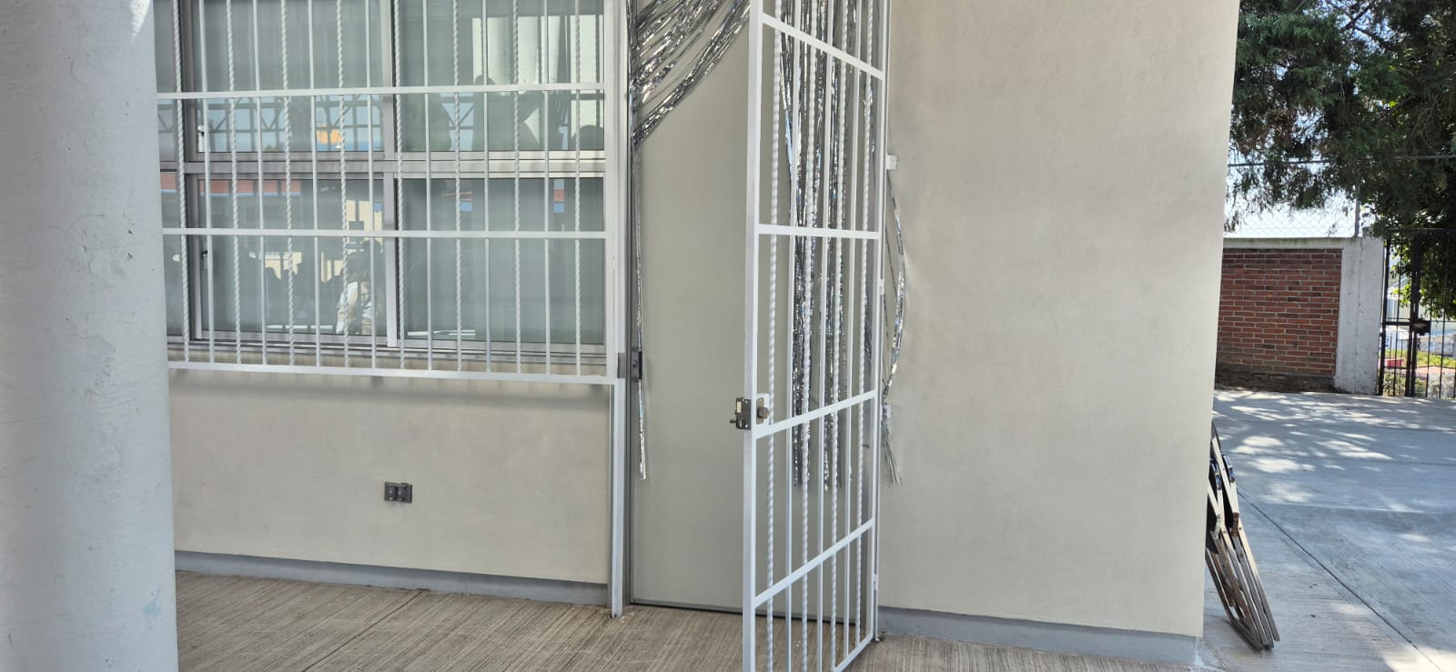 Entregan espacio educativo que fortalece el desarrollo académico en San Francisco Acatepec