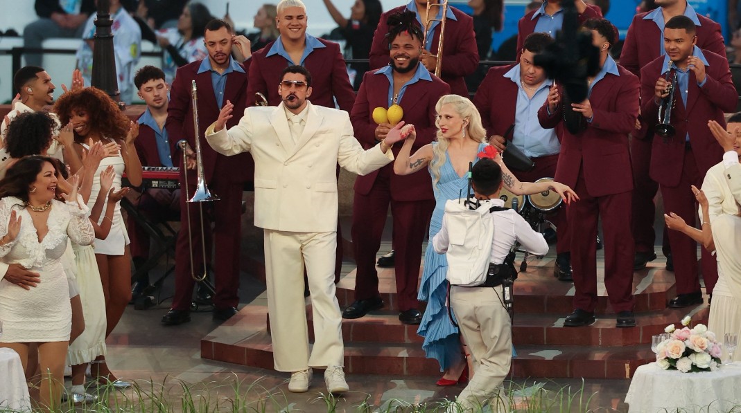 Bad Bunny en el Super Bowl LX: la verdad sobre cuánto dinero ganó