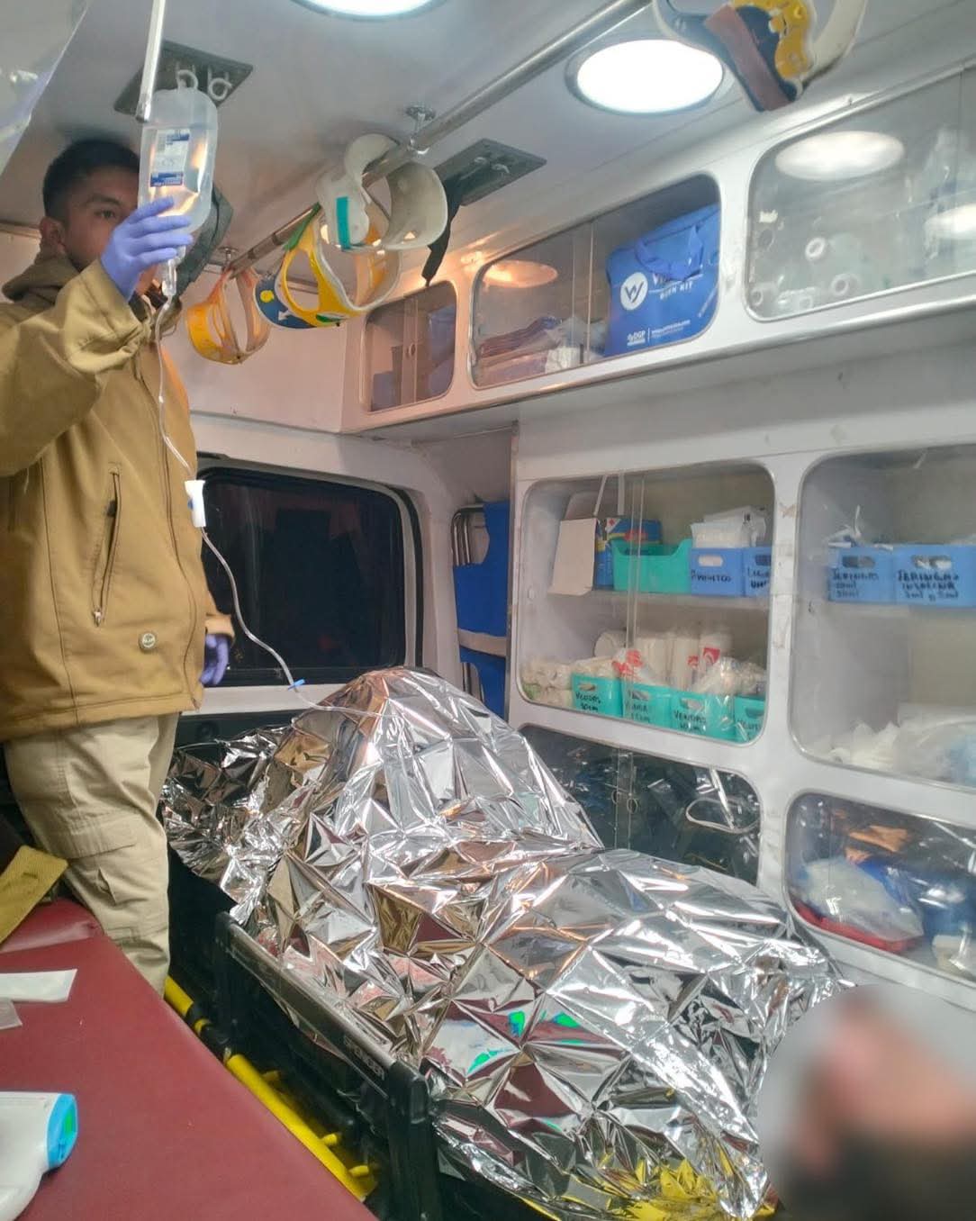 Mujer de 28 años sufre caída desde una terraza en calle reforma; en convivencia