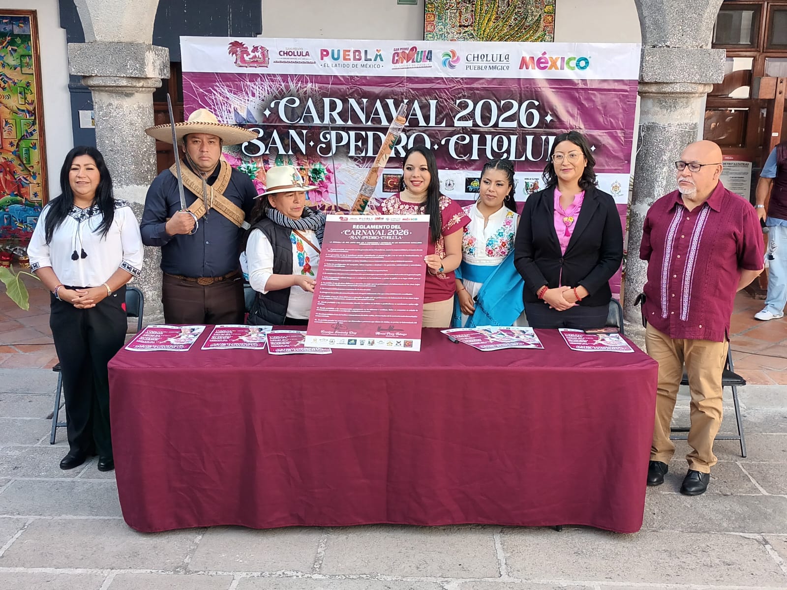 Colocan Tonantzin Fernández y generales el Bando del Carnaval 2026