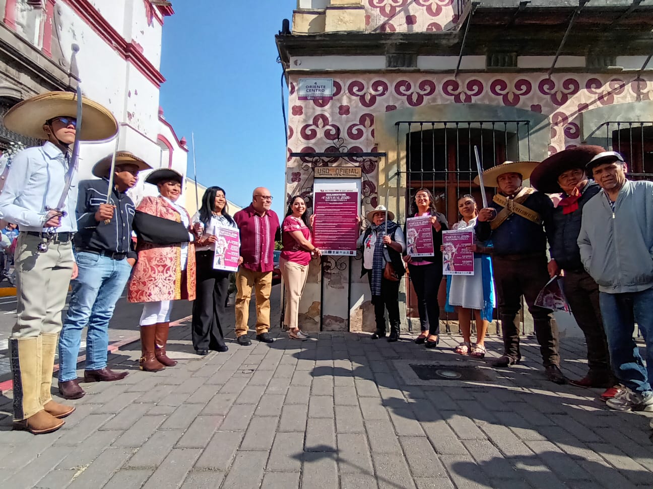 Colocan Tonantzin Fernández y generales el Bando del Carnaval 2026