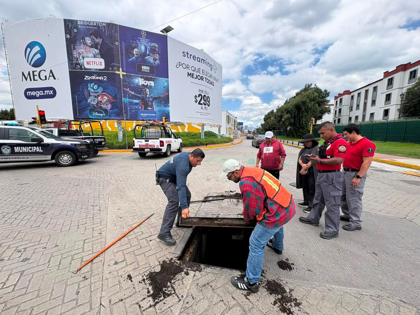 Hundimiento detectado en la calle 22 Norte y 14 Oriente de San Andrés es valorado para su reparación