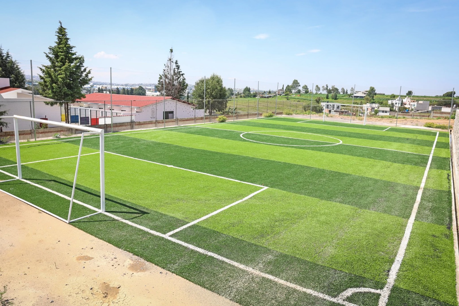 Cancha deportiva del Bachillerato 5 de Mayo al 90%