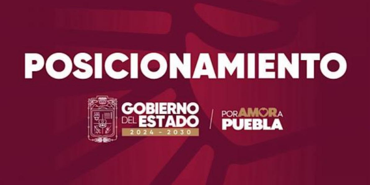 Personal de la Fiscalía realiza investigaciones tras el asesinato de un periodista en Puebla.