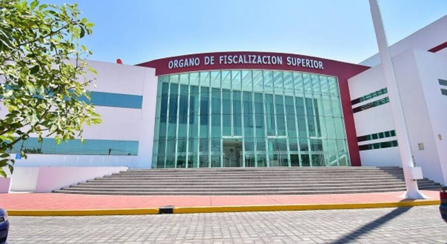 Auditor superior del OFS durante una declaración sobre denuncias vigentes.