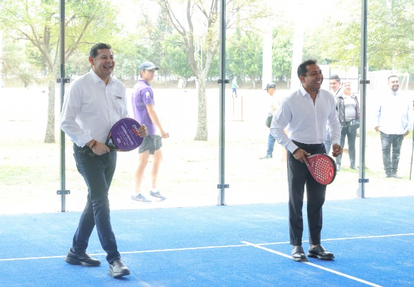 Buscan poner en marcha canchas de pádel con inversión privada en parques del Estado de Puebla 
