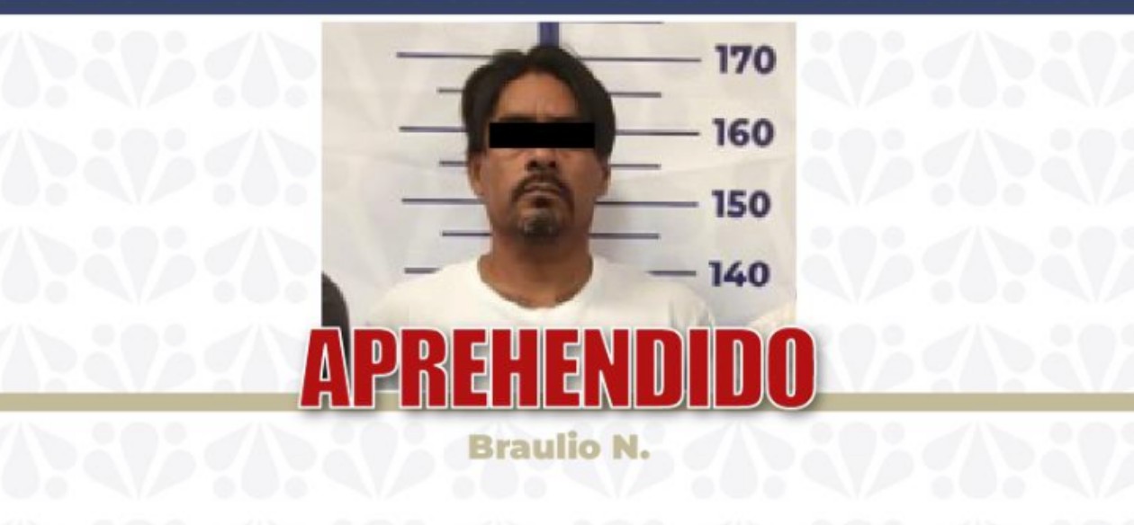 Agentes de la Fiscalía durante el cumplimiento de una orden de aprehensión en Tehuacán.