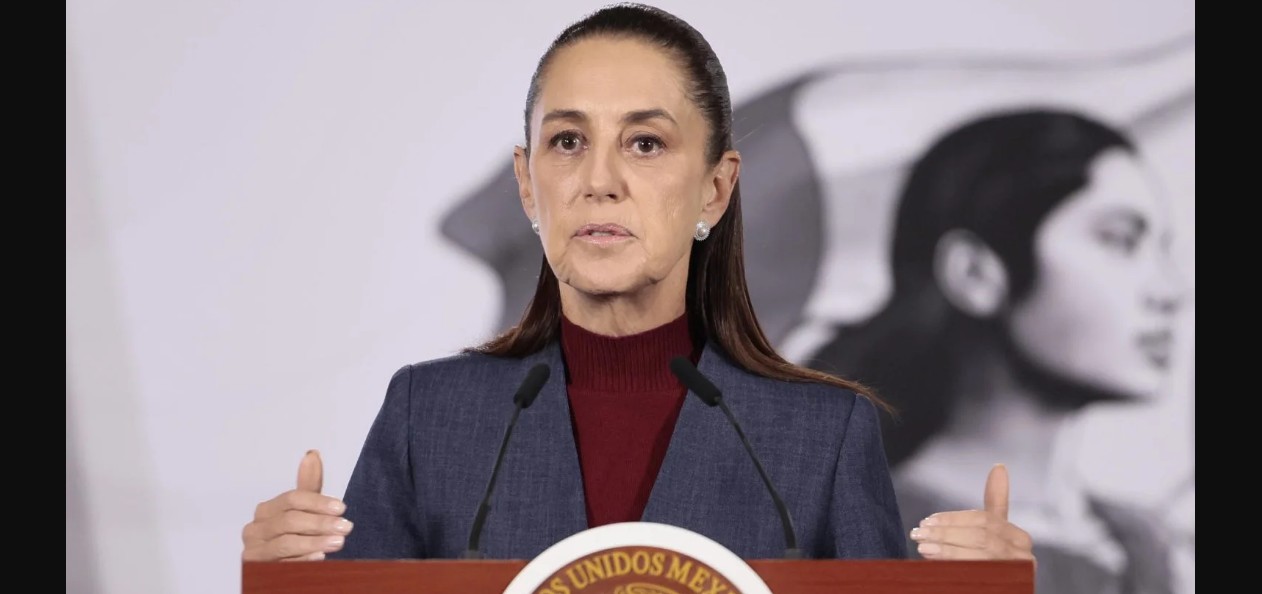 Claudia Sheinbaum durante conferencia en Palacio Nacional.