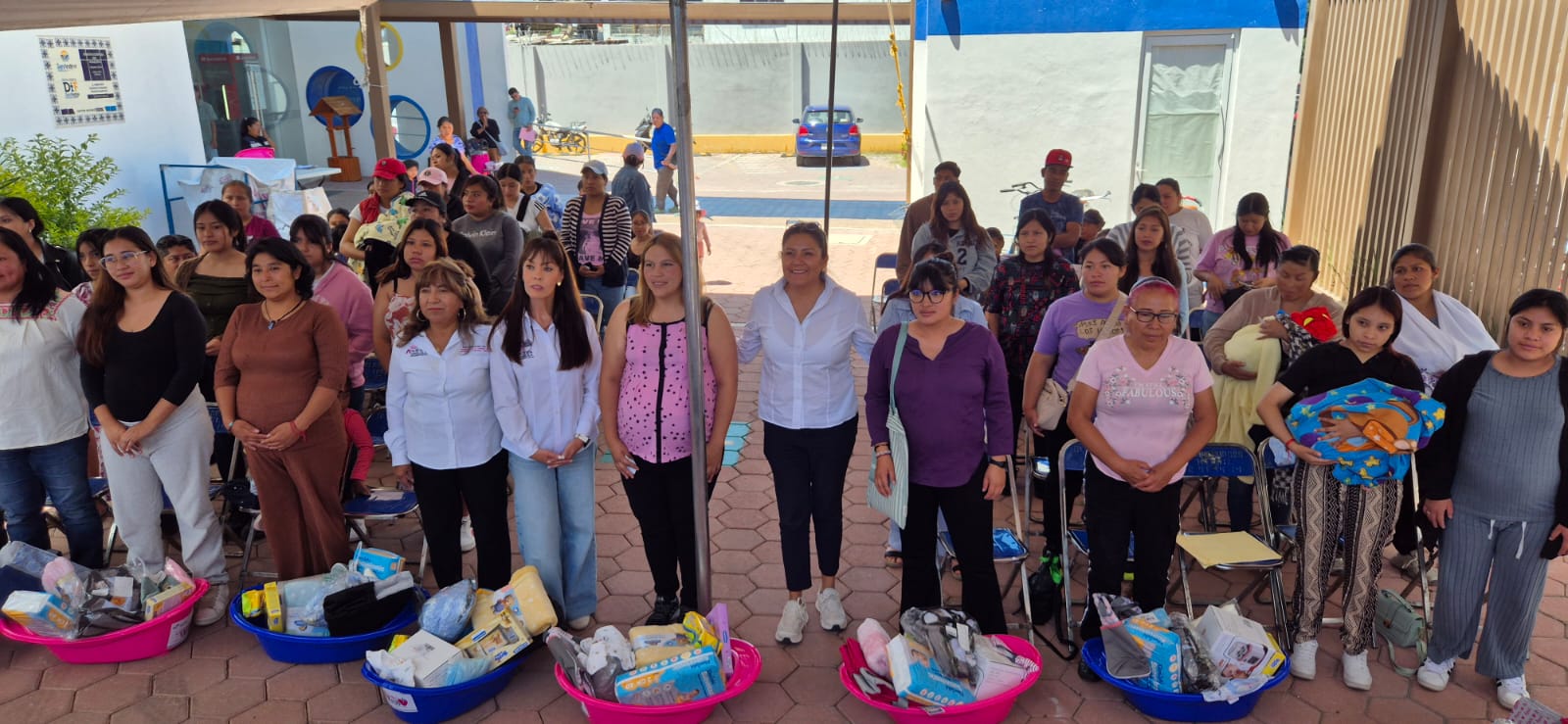 DIF de San Andrés Cholula entrega apoyos a 46 mujeres embarazadas mediante el programa "Cambiando Vidas"