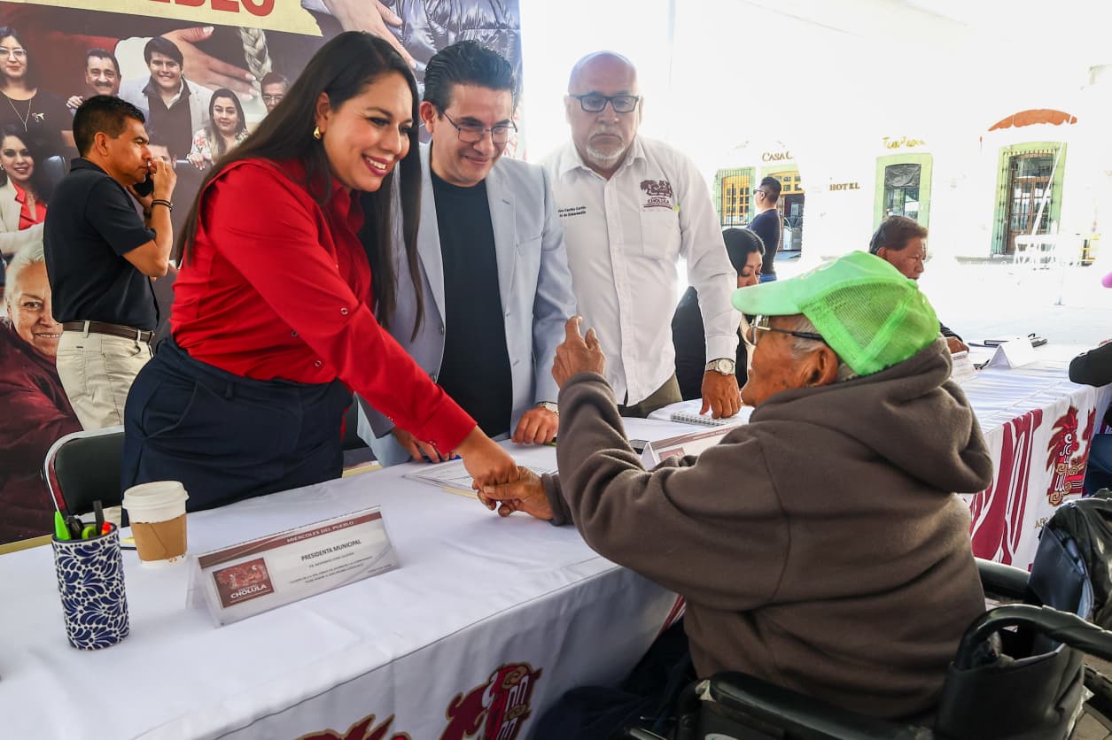 Miércoles del Pueblo acerca apoyos y atención directa a habitantes de San Pedro Cholula