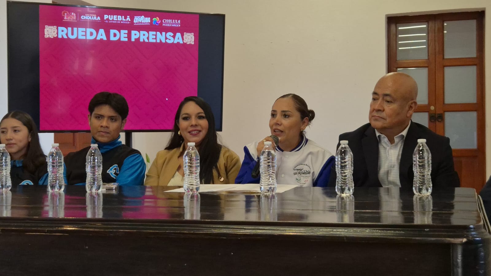 Tonantzin Fernández respalda a Marching Band Quetzalcóatl rumbo a gira internacional