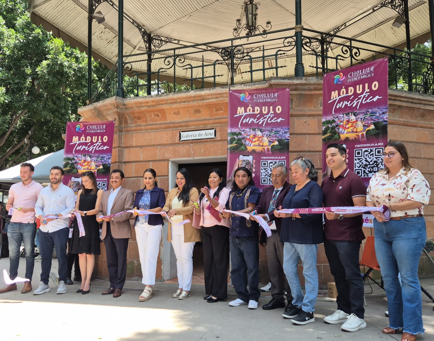 San Pedro Cholula pone en operación nuevo módulo de atención para visitantes en el Zócalo