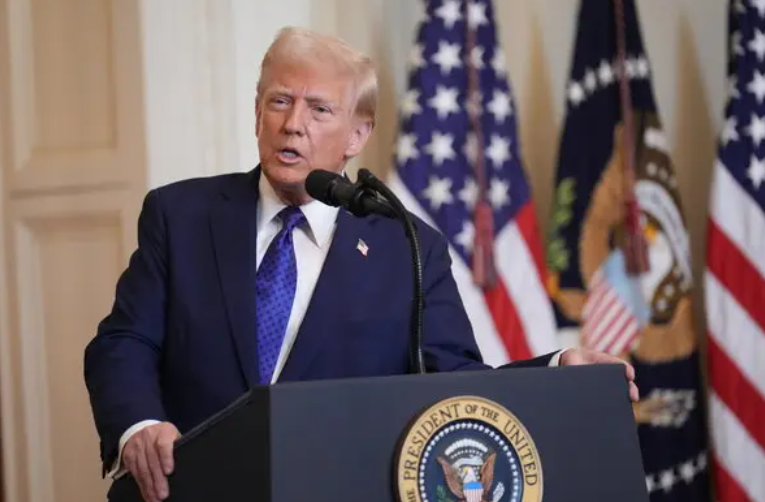 Donald Trump durante un anuncio sobre nuevos aranceles.