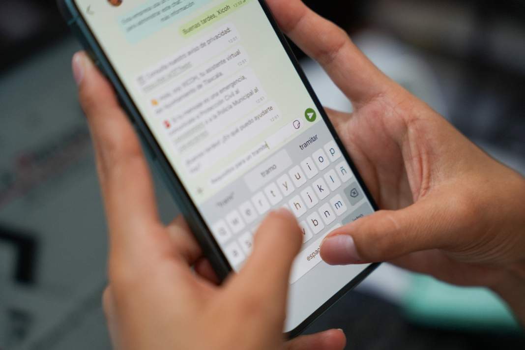 Ciudadano reporta un bache desde WhatsApp con Xicoh.