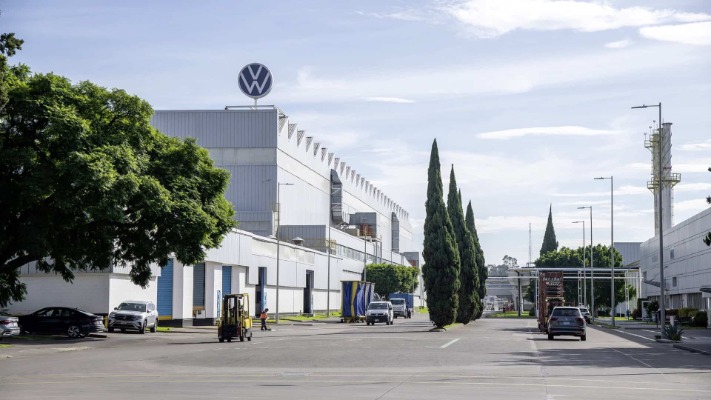 En pie proyectos de Volkswagen en Puebla a pesar de recortes globales 