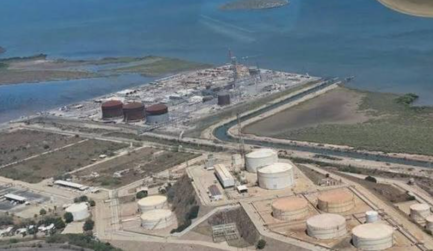 Greenpeace protesta contra la planta de amoniaco en Topolobampo.
