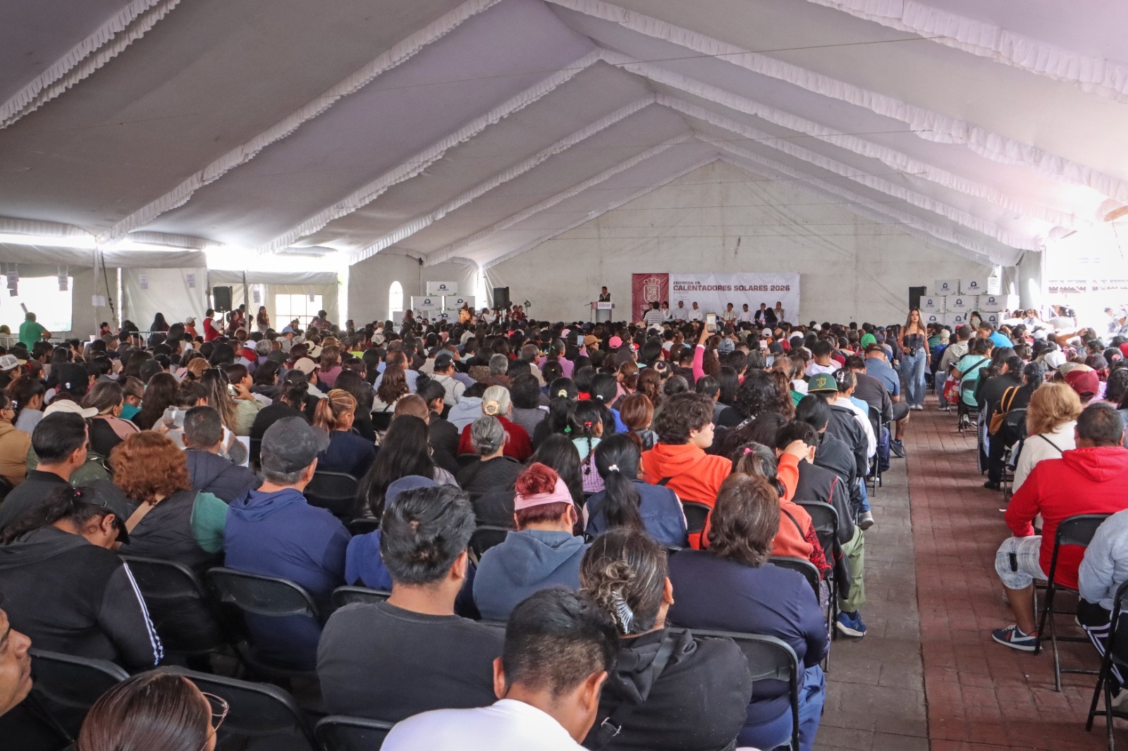 Entrega Omar Muñoz 845 calentadores solares para apoyar la economía familiar