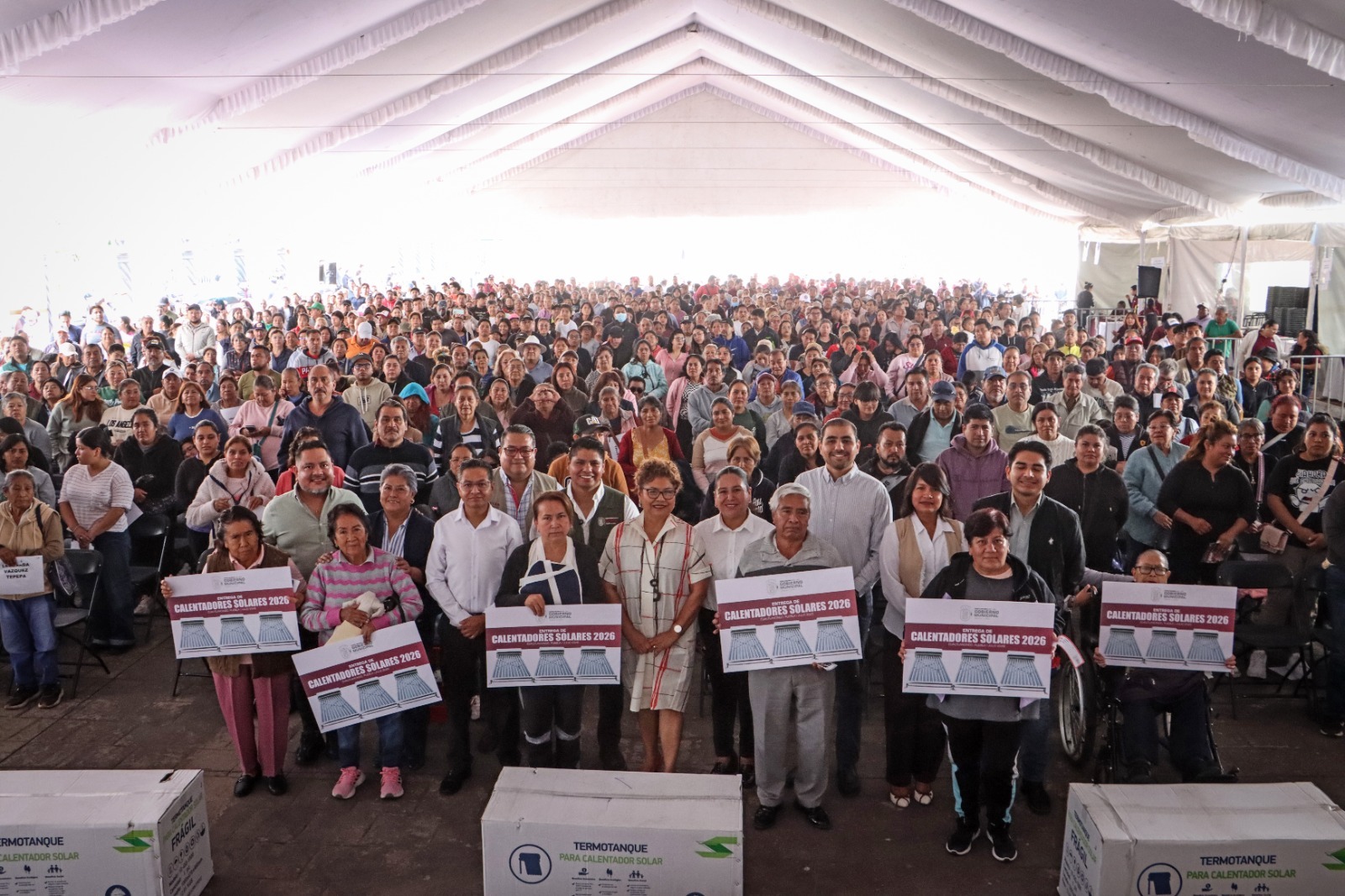 Entrega Omar Muñoz 845 calentadores solares para apoyar la economía familiar