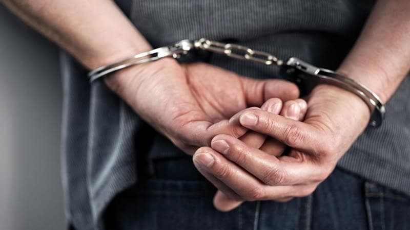 Agentes de la Fiscalía de Puebla durante una investigación por homicidio.