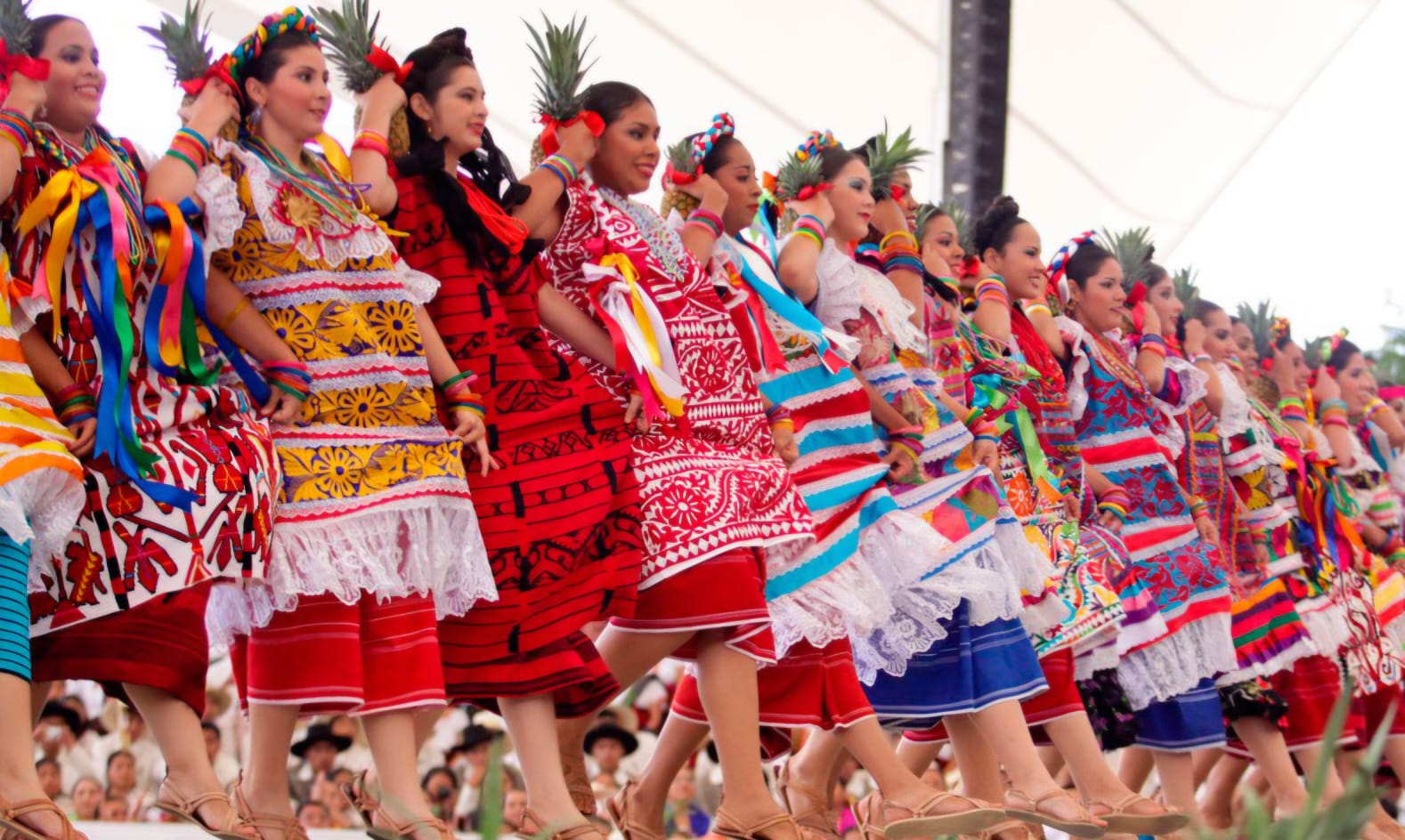 San Andrés Cholula sede de la Guelaguetza con una muestra de la riqueza cultural de Oaxaca