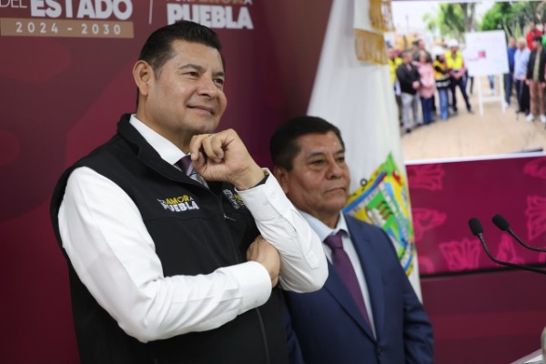 Panistas, priistas y morenistas distraídos se oponen al cablebús, afirma Armenta