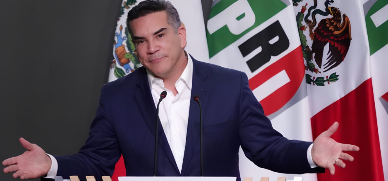 Alejandro Moreno durante un mensaje sobre la resolución del INE.