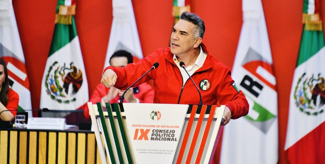 Alejandro Moreno durante un mensaje sobre el INE y la oposición.