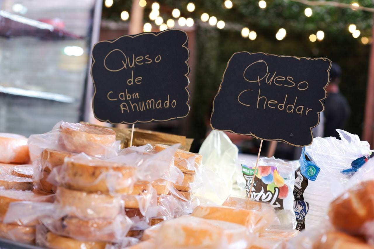 Lupita Cuautle invita a consumir local en la Feria del Queso 2026