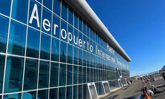 Destaca afluencia de vuelos con destino a Estados Unidos desde el Aeropuerto Hermanos Serdán