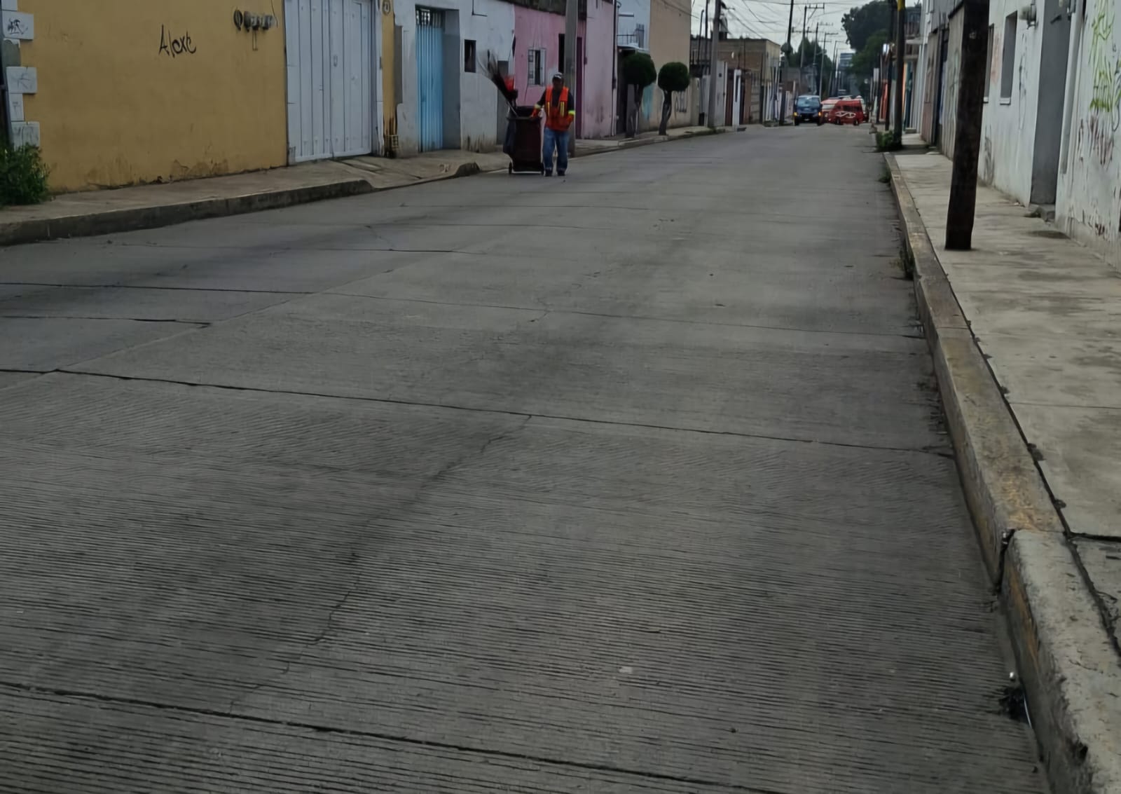Servicio de Limpia fortalece acciones comunitarias con el programa “Barriendo tu Calle”
