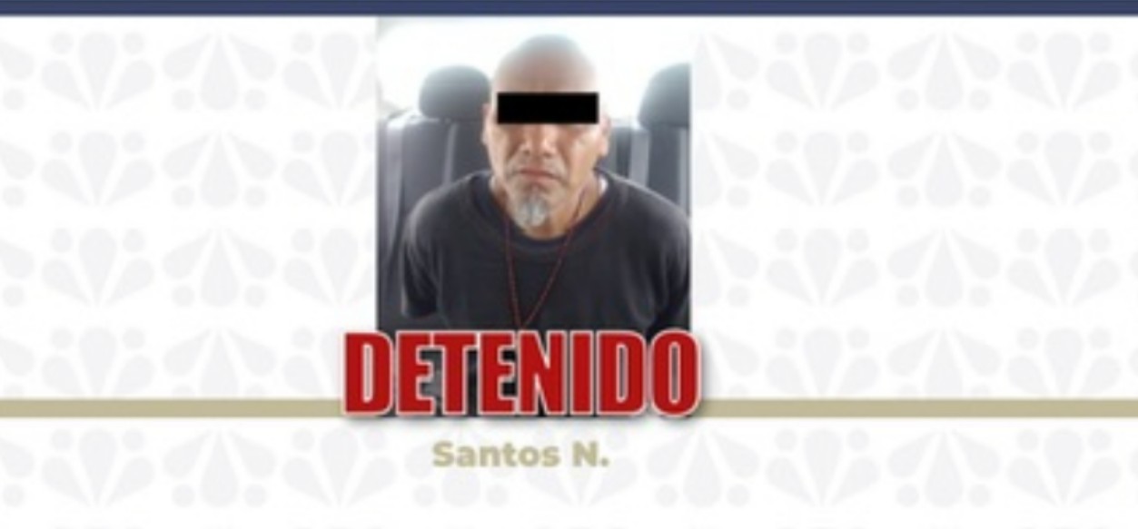 Patrullas de la Fiscalía durante un operativo de detención en Puebla.
