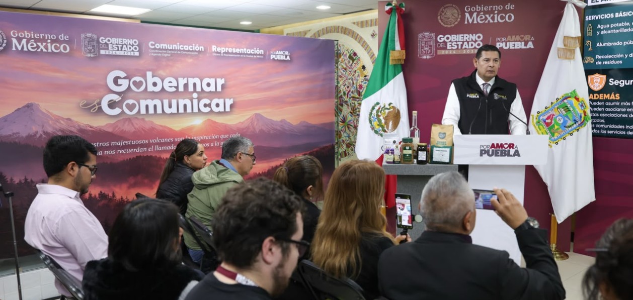 Autoridades presentan la estrategia de atención para mujeres en Puebla.