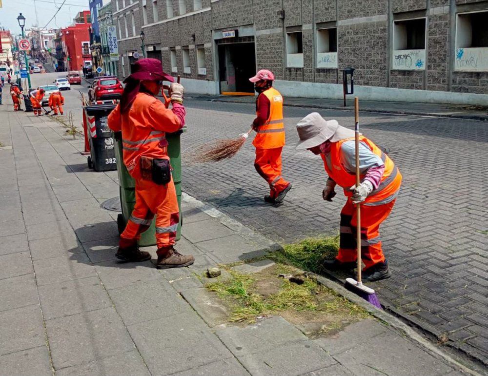 Ayuntamiento de Puebla mantiene operativos preventivos de limpieza por temporada de lluvias