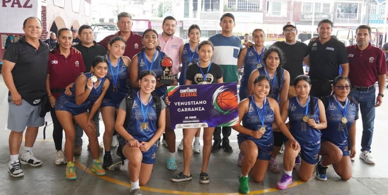 Jugadoras disputando un partido del Campeonato Estatal ADEMEBA Puebla 2026.