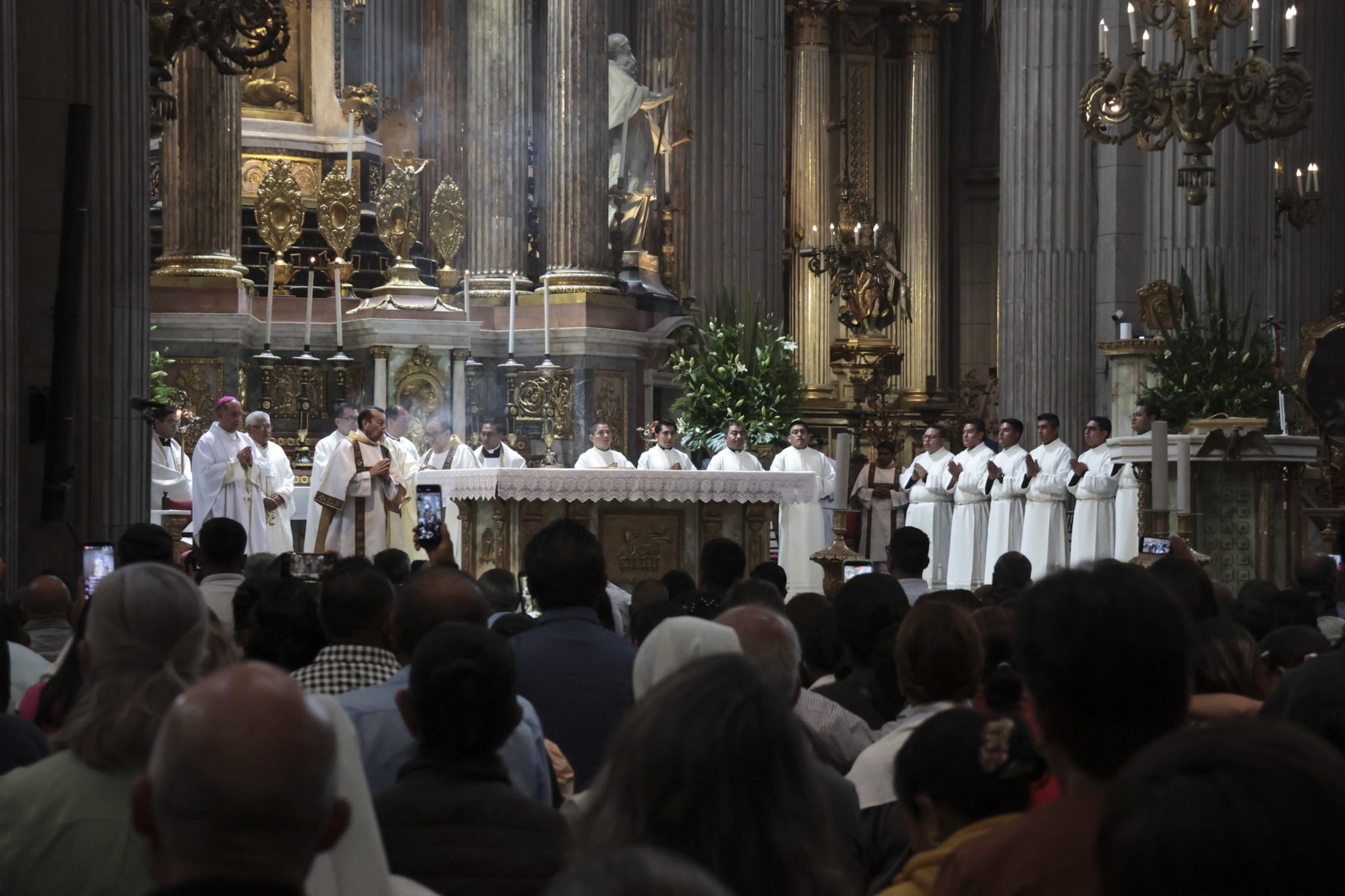 Arquidiócesis de Puebla ordena a 10 nuevos diáconos y un sacerdote