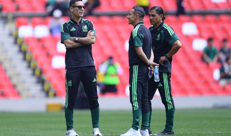 Rafa Márquez y Andrés Guardado durante un entrenamiento con la Selección Mexicana.
