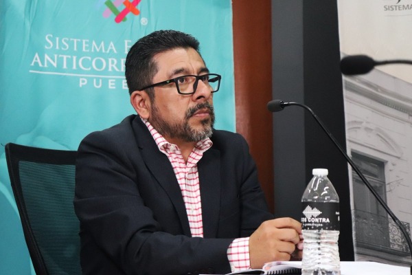 Sancionan a 40 servidores públicos de Puebla por faltas administrativas
