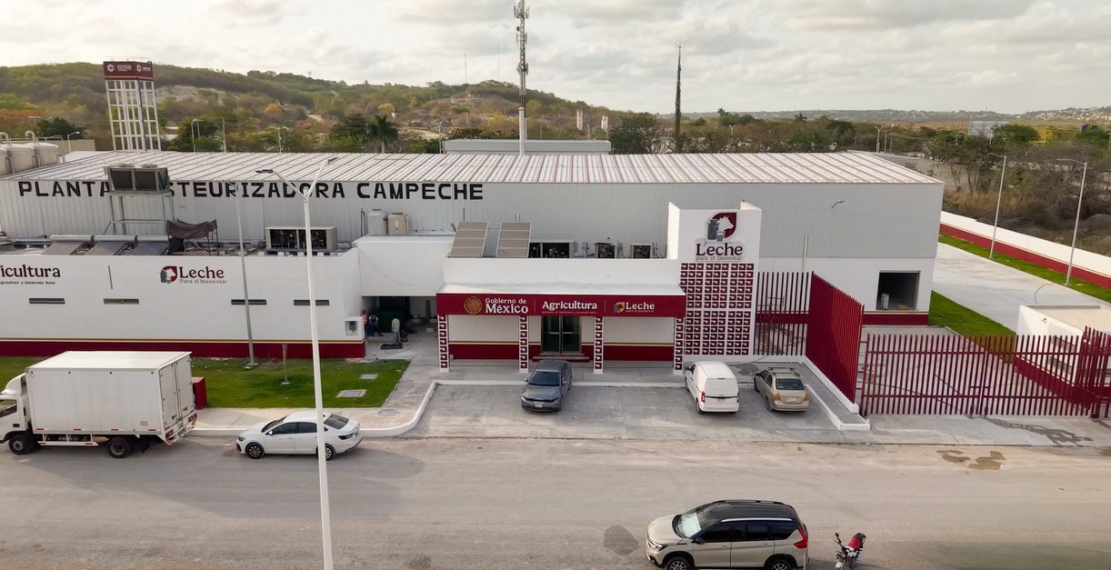 Productores ganaderos de Campeche durante actividades pecuarias