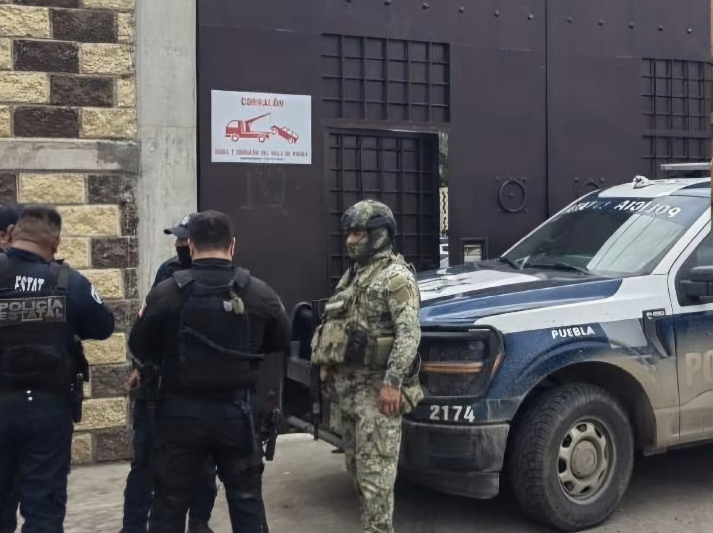 Autoridades desarticulan presunta célula dedicada al robo de transporte de carga en Huejotzingo