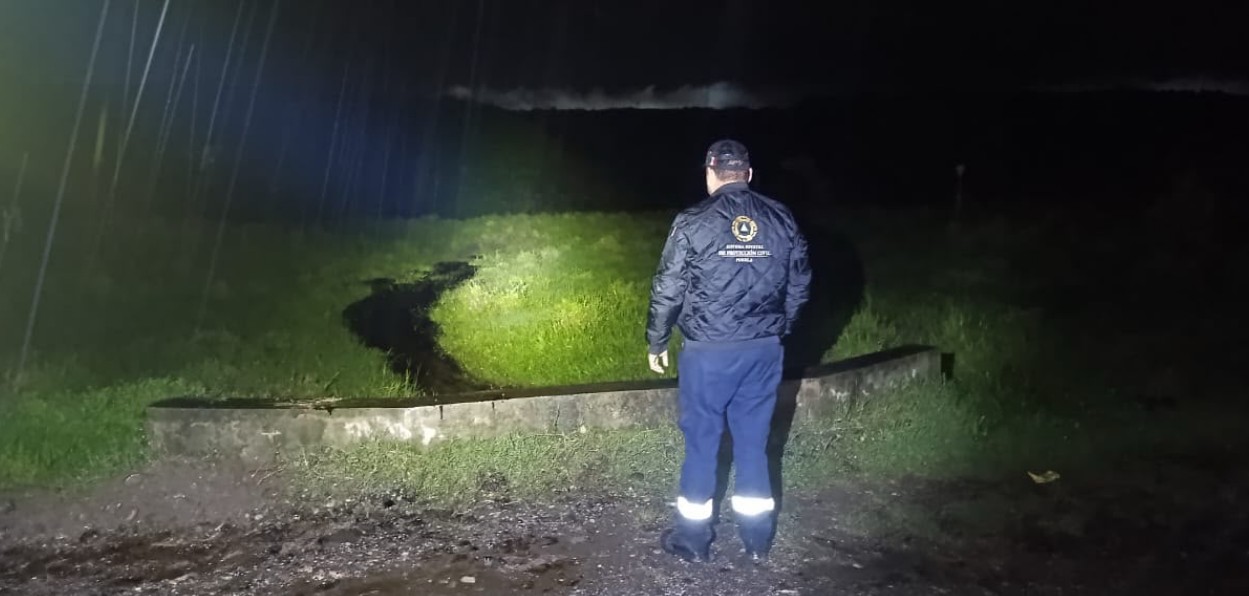 Personal atiende fuga de hidrocarburo en Puebla