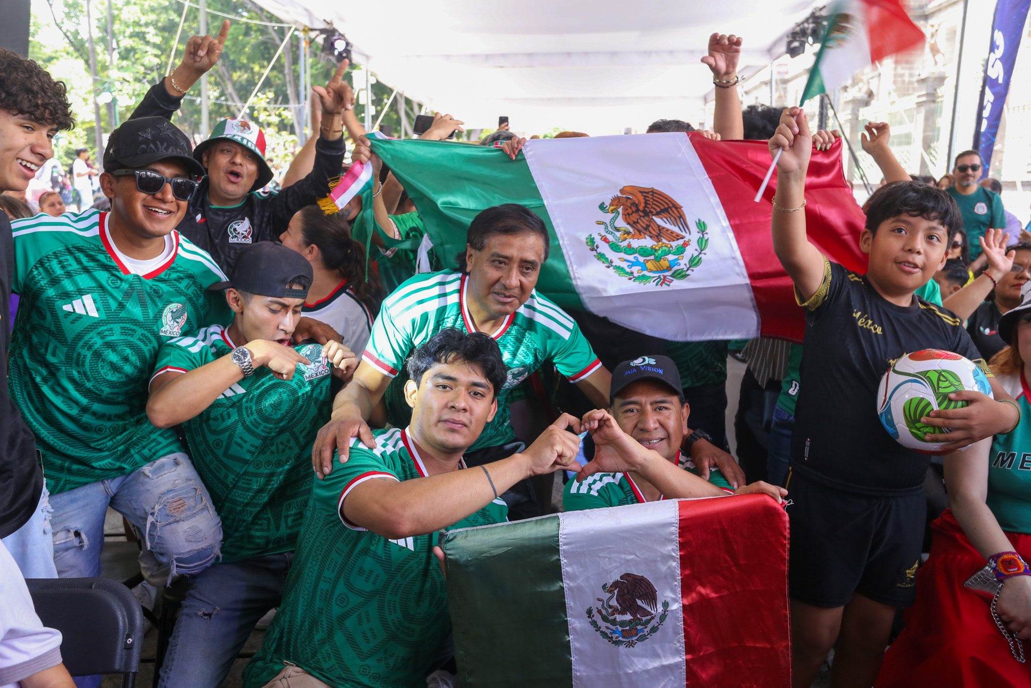 Fan Zone del Zócalo de Puebla supera los 5 mil asistentes durante el Mundial