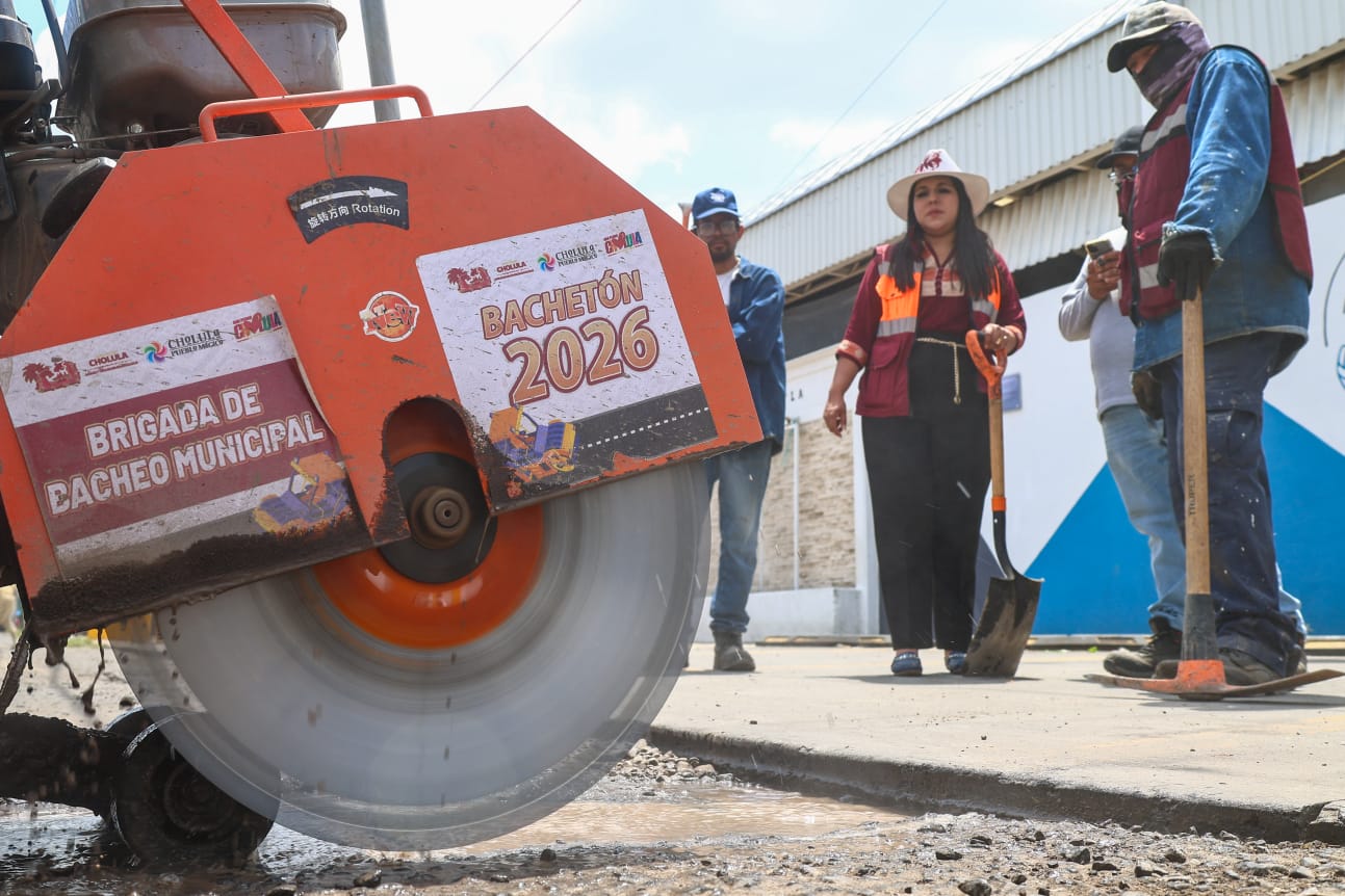 Tonantzin Fernández impulsa el programa de bacheo más amplio en la historia reciente de San Pedro Cholula