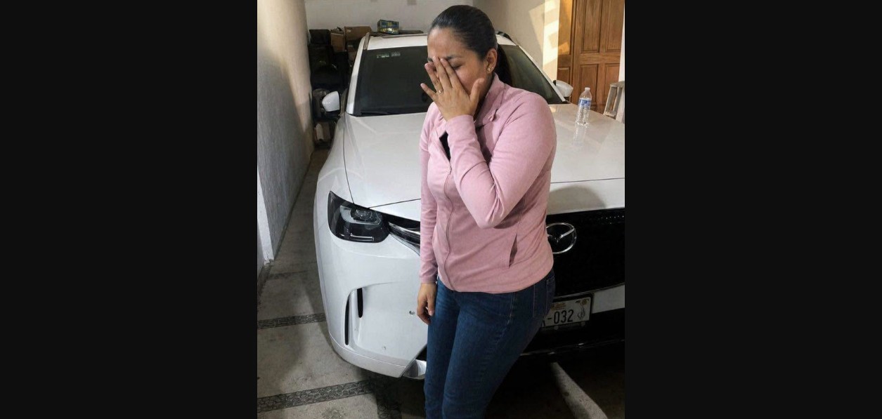 Patrullas y personal de la Fiscalía del Estado de México durante una investigación.