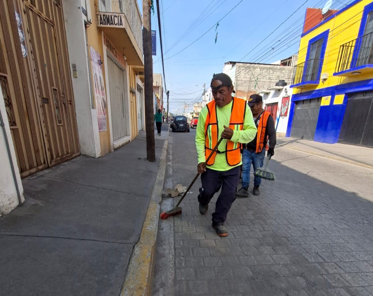 Arranca “Barriendo tu calle” en San Pablo Tecámac; la jornada llegará a todos los barrios del municipio