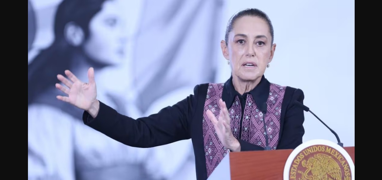 Claudia Sheinbaum en Palacio Nacional durante conferencia de prensa sobre atención a madres buscadoras